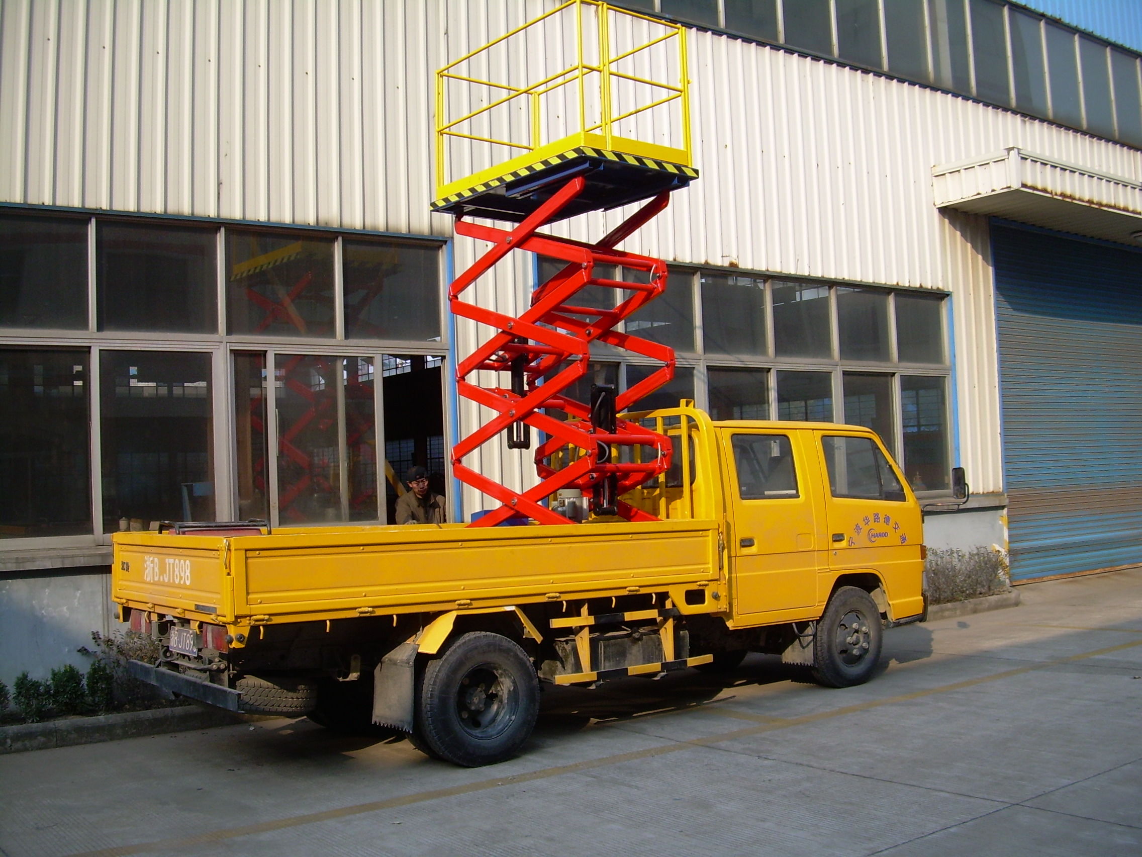 雙排車(chē)改裝升降平臺